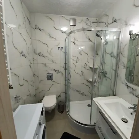 Perfektmari Moderner Piast 4 *